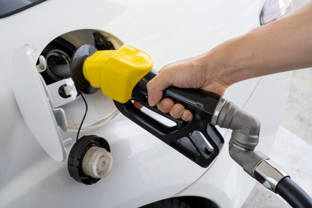 ガソリンのギフト券はどこで買える？高速道路で使える店舗とお得な買い方